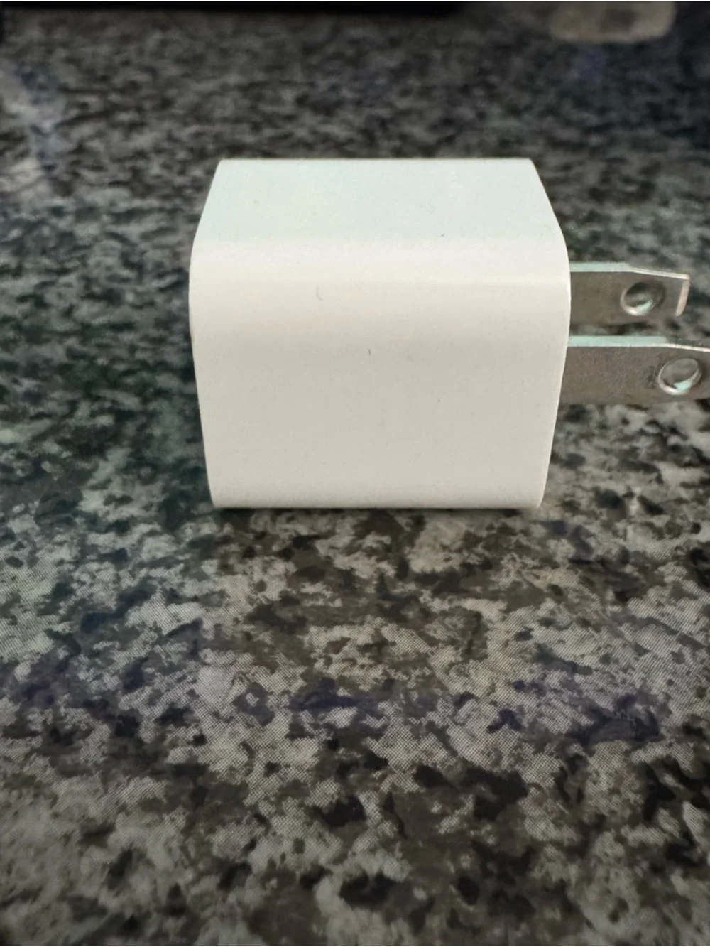 Original Apple A1385 5W USB Wall Charger Cube Power Adapter for iPhone - White
